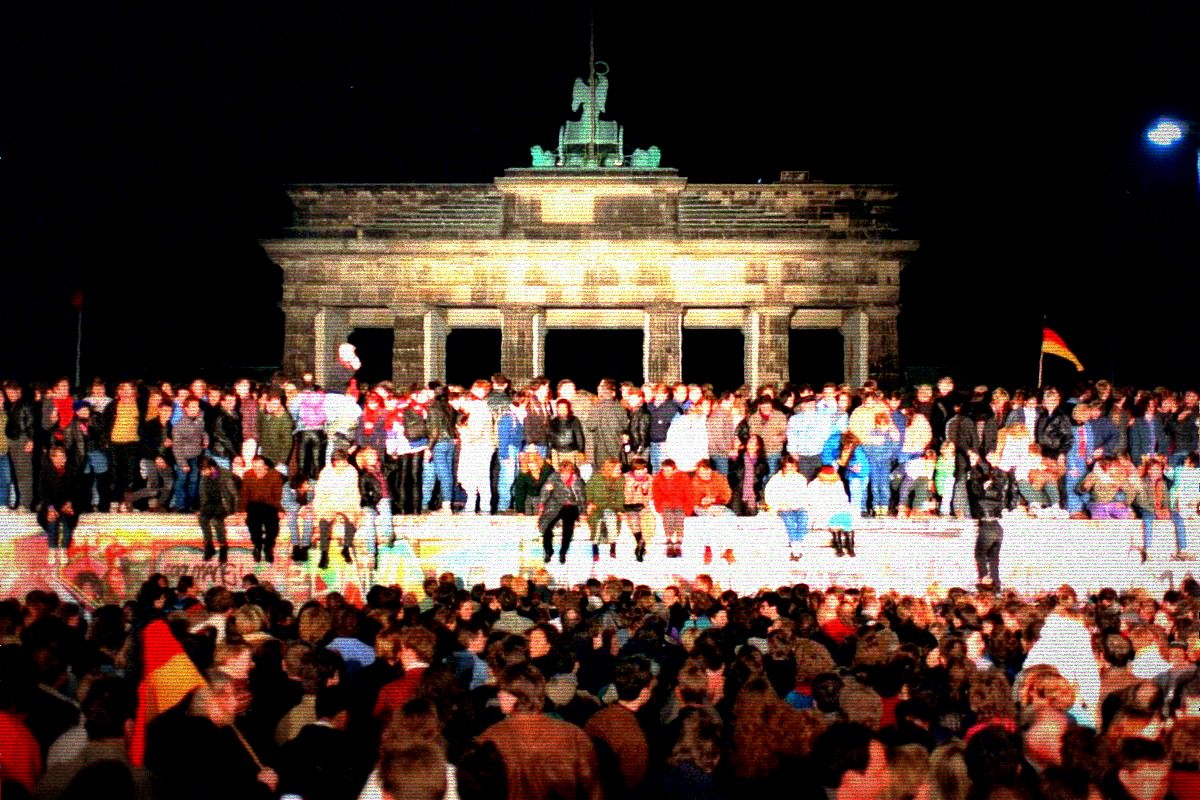 /img/2021/fall-der-mauer.jpg